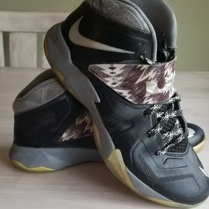 Nike Shoes - Mens Lebron Nike sneakers Nike Shoes - Mens Lebron Nike sneakers